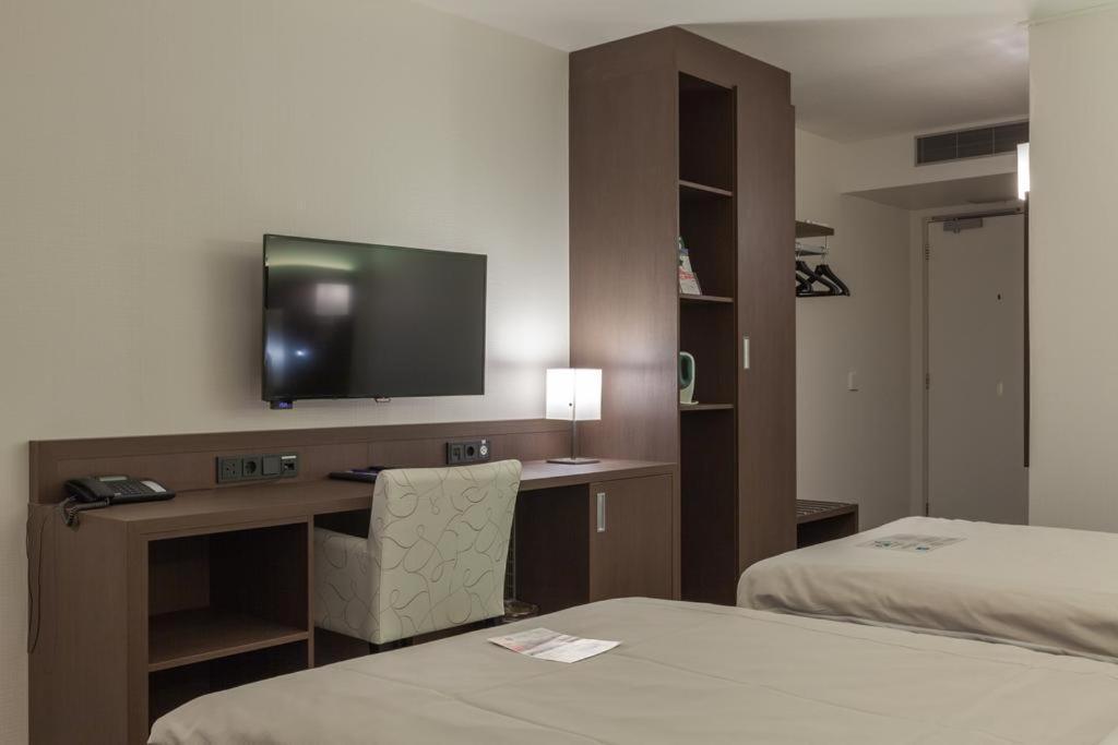 The Rosendale Hotel Roosendaal Bagian luar foto